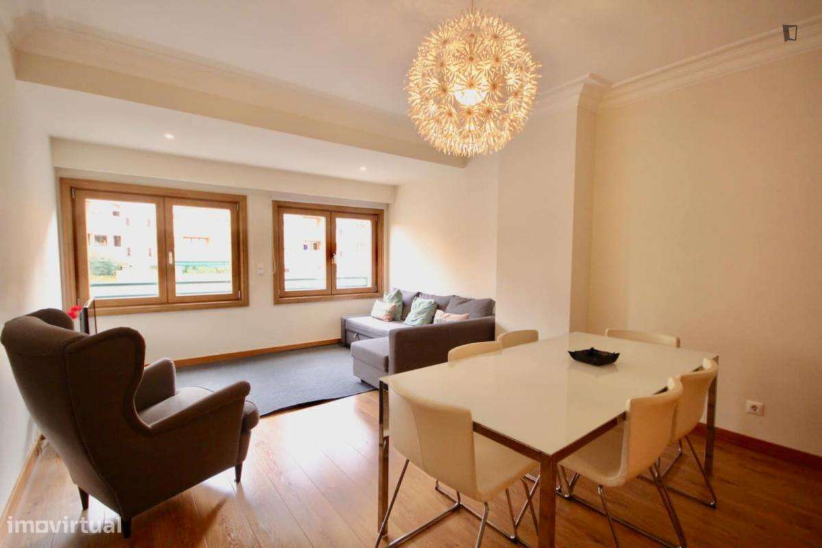 Apartamento com 1 quartos - localizado em Lisbon - Grande imagem: 2/8