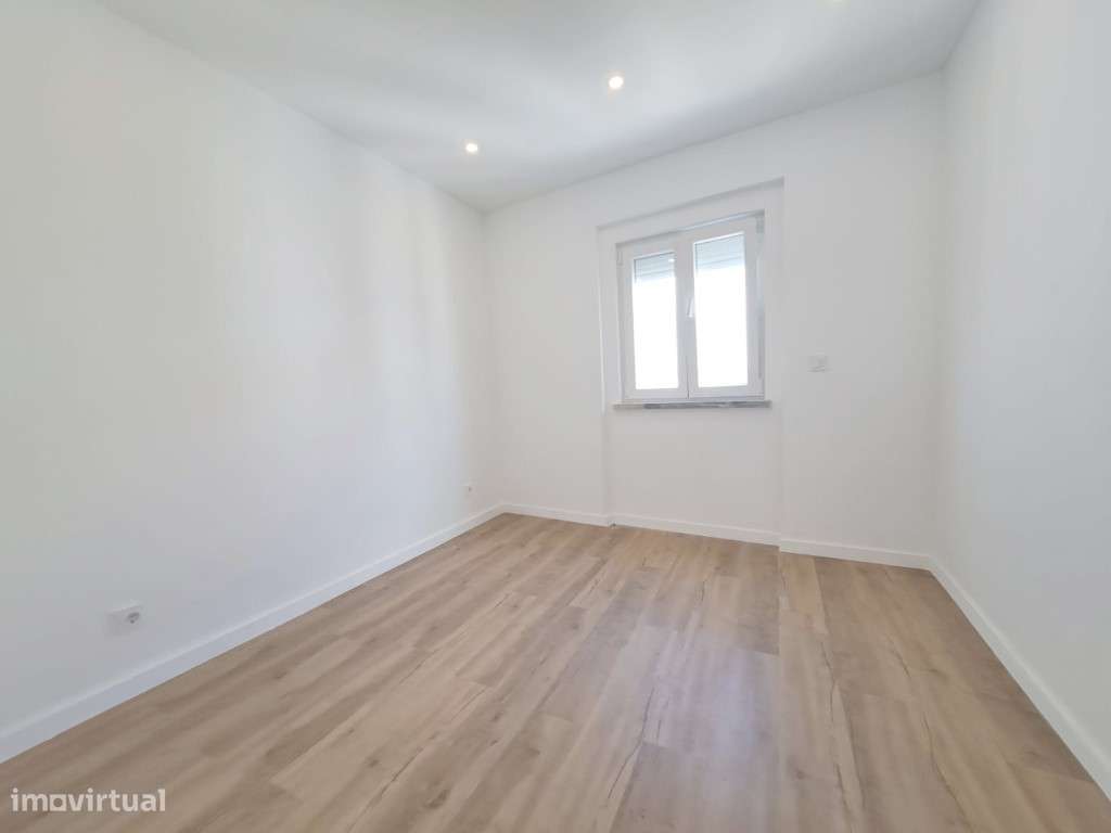 Apartamento T2 para venda em Forte da Casa (junto ao Alverca Park) ...-16