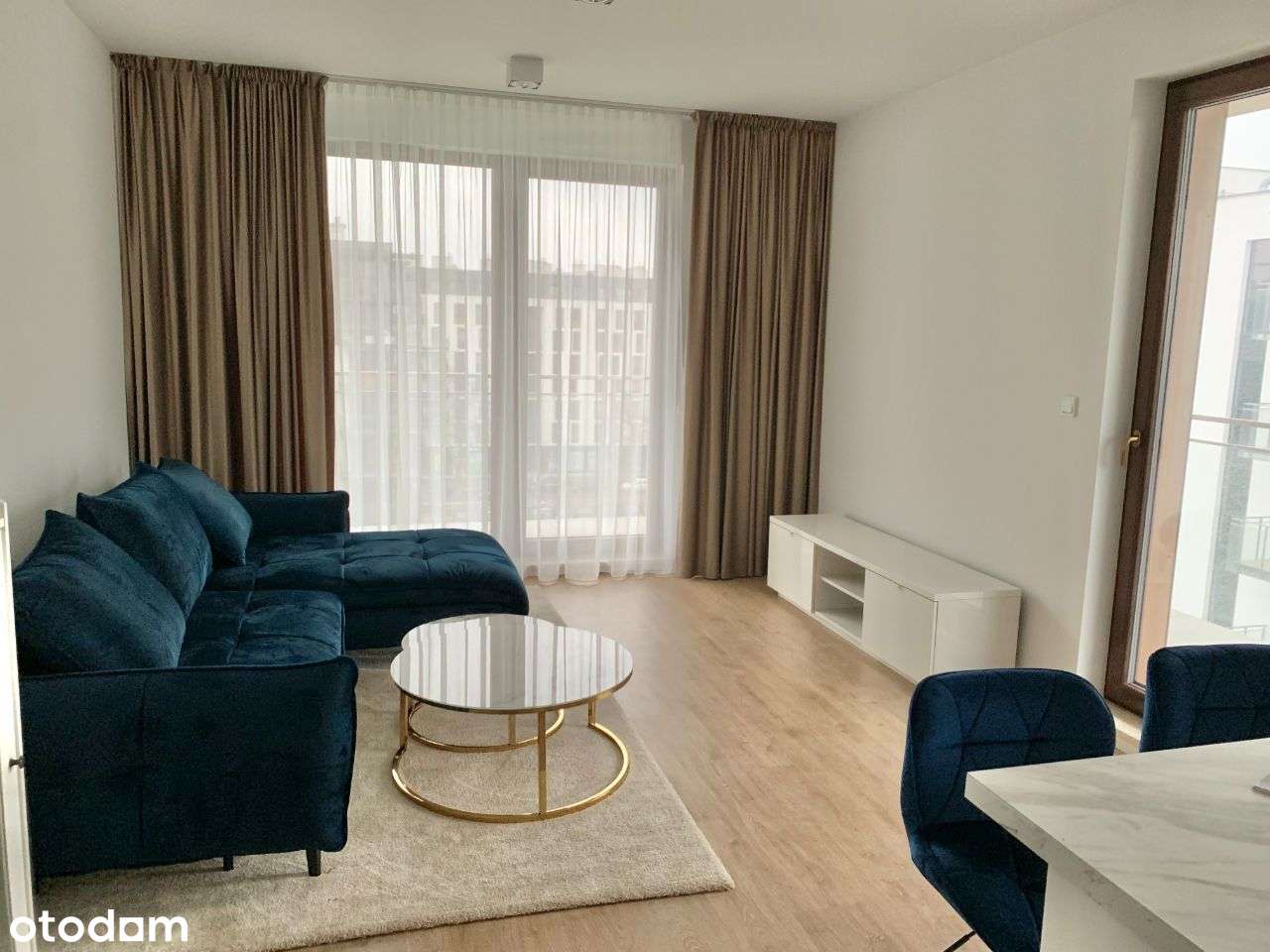 2 pokojowe mieszkanie z parkingem, Wola