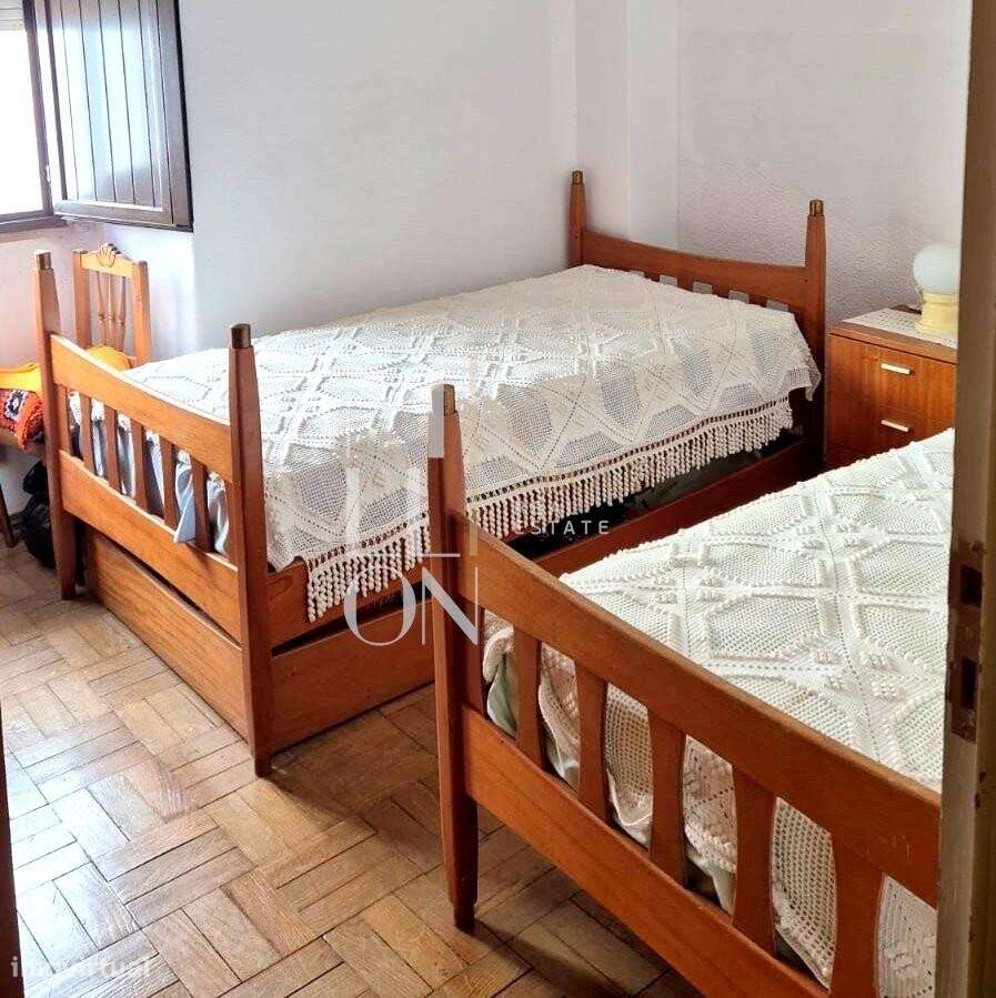 Moradia T3 de Gaveto no Centro Histórico de Castelo de Vide - Grande imagem: 4/11