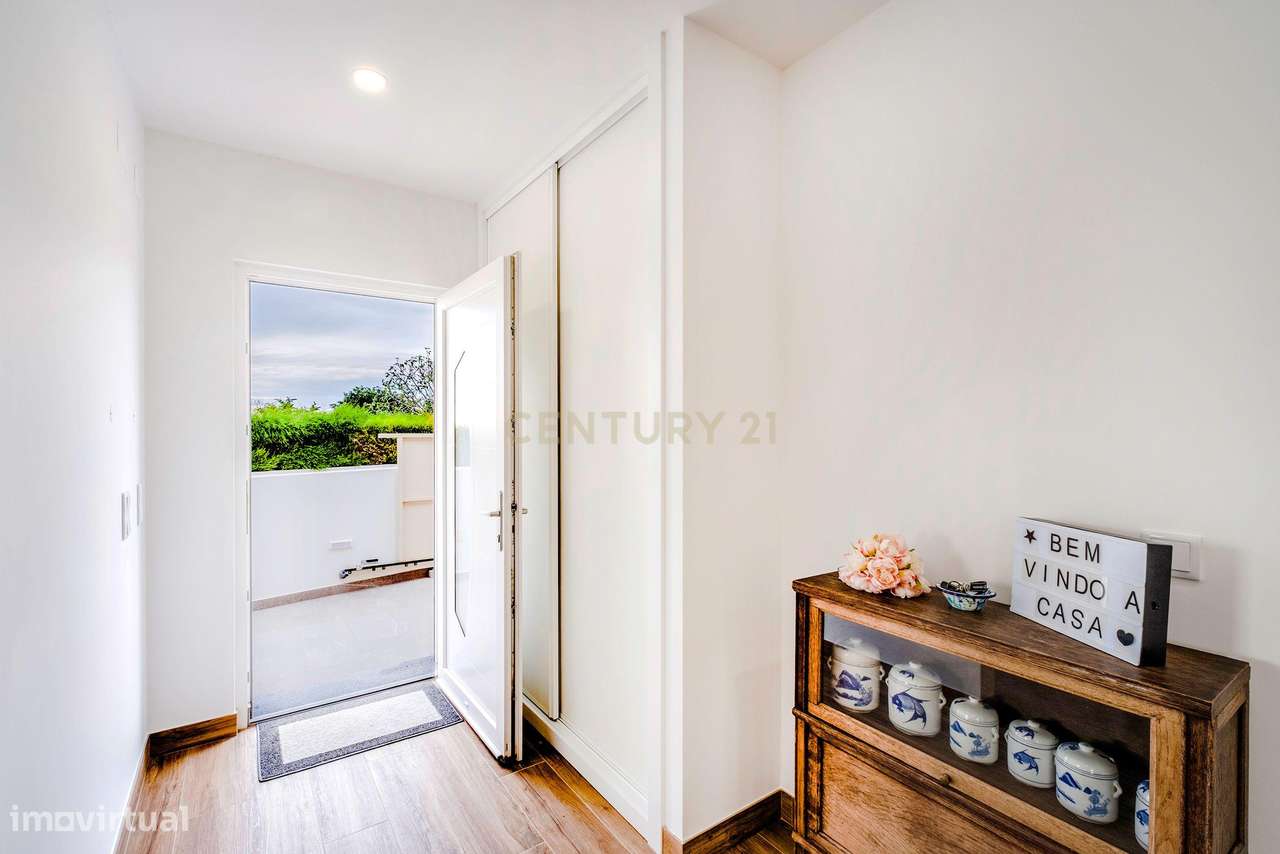 MORADIA ISOLADA TÉRREA T3 COM PISCINA AQUECIDA - ASSENTA (São Pedro d-15