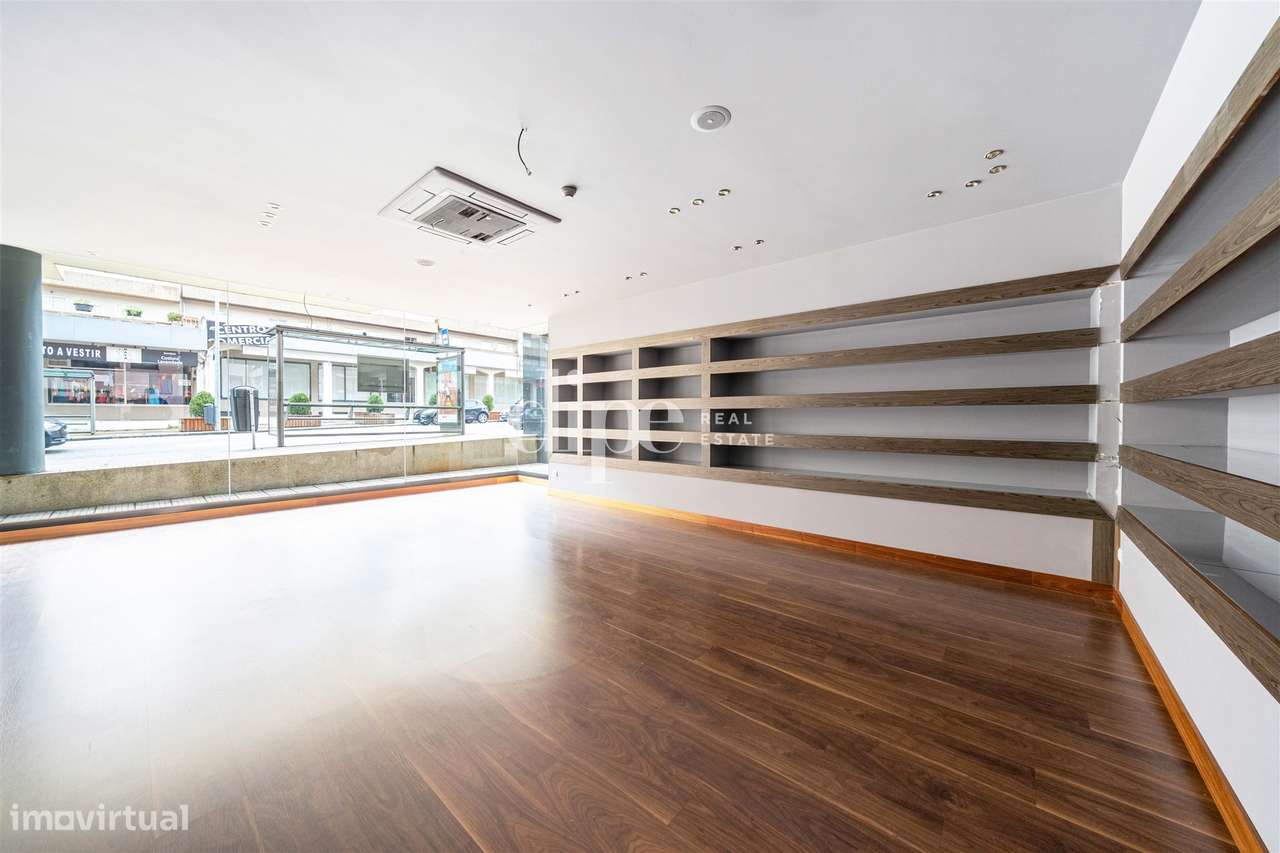 Loja no centro de Guimarães - Grande imagem: 4/15