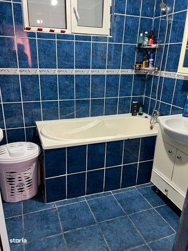 Casa cu 2 corpuri si magazin, teren 241 mp, zona 9 Mai-13