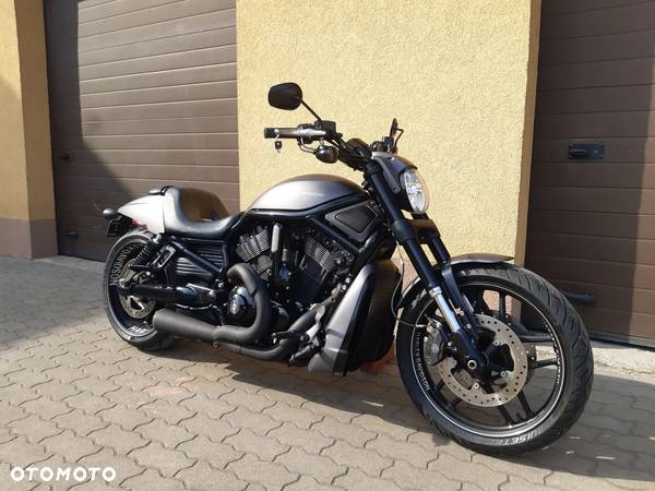 Harley-Davidson V-Rod Night Rod - 2