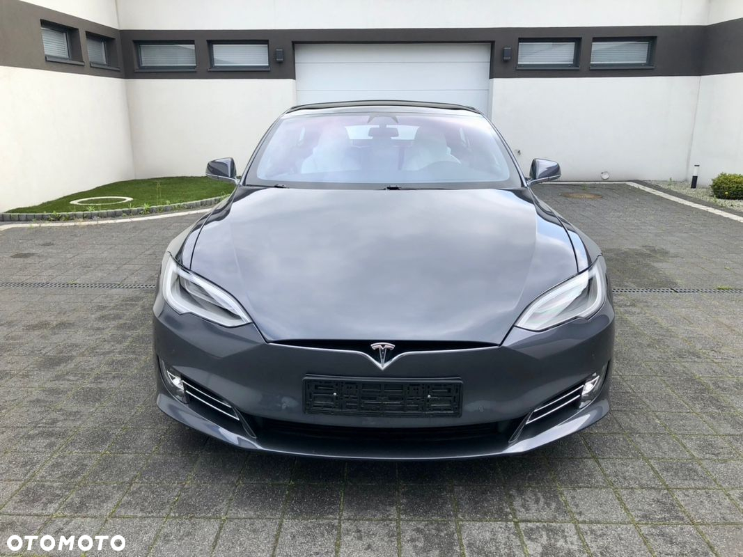 Tesla Model S Ludicrous Performance - 3