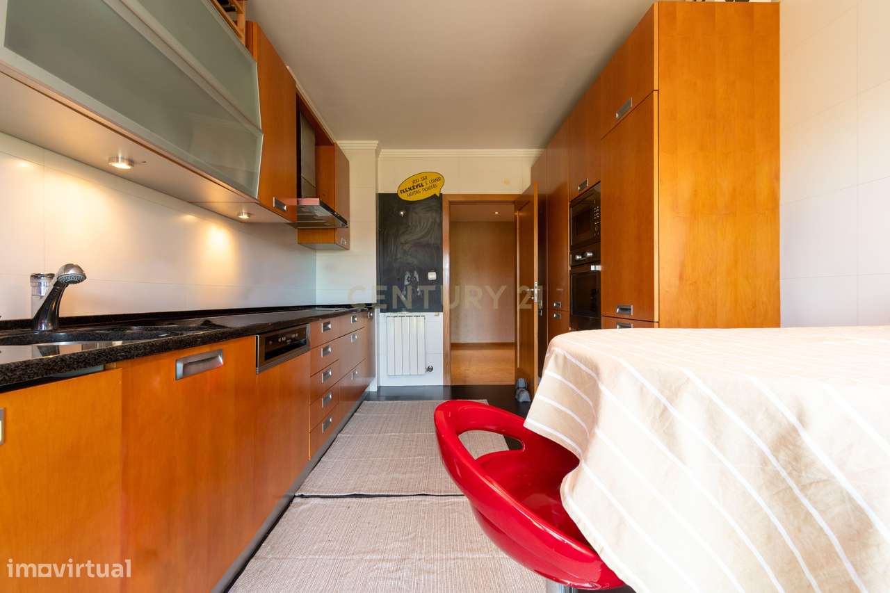 Apartamento T3 na Quinta da Parreirinha-7