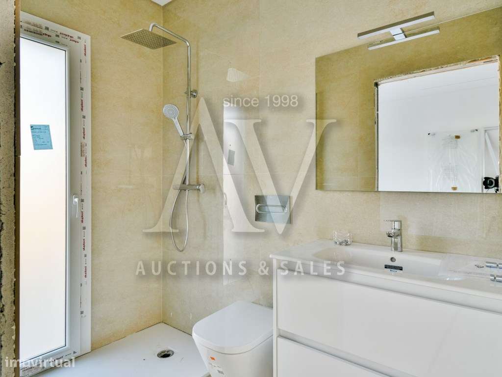 Moradia de luxo, V4, térrea, isolada e com piscina-15