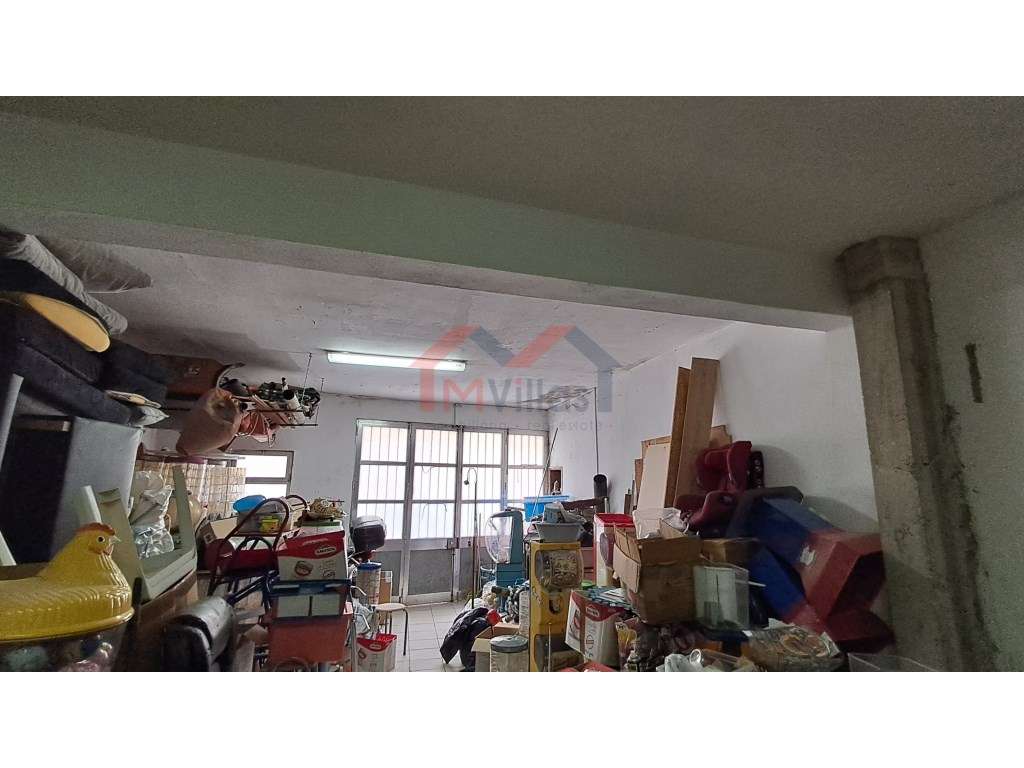 Moradia V3 com garagem no centro - Loulé-28