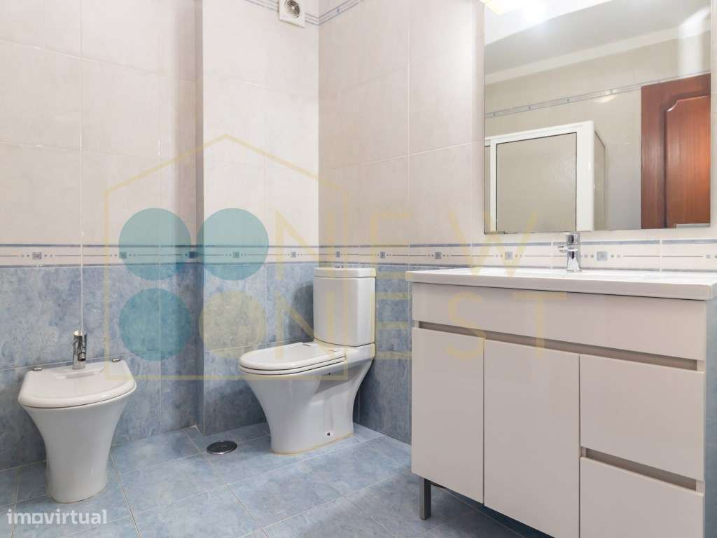 Apartamento T3 com elevador e parqueamento, junto ao Hospital-19