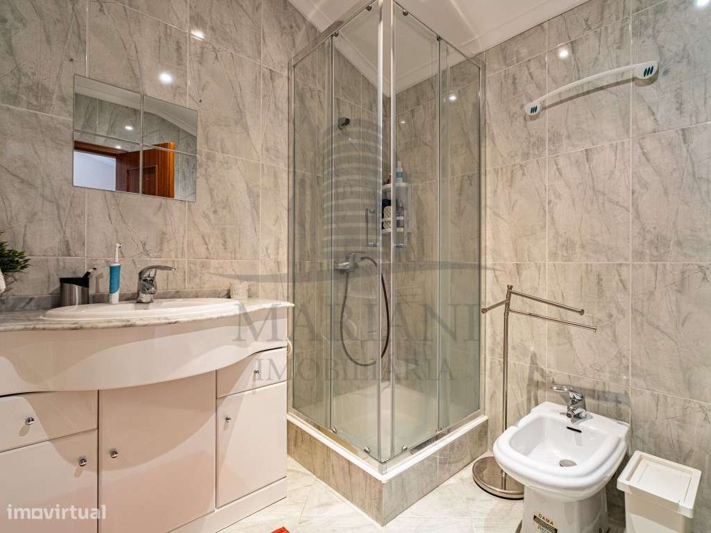 Apartamento T4+1 Duplex em Excelente Estado - Localização Central-34