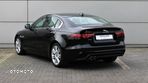 Jaguar XE - 6