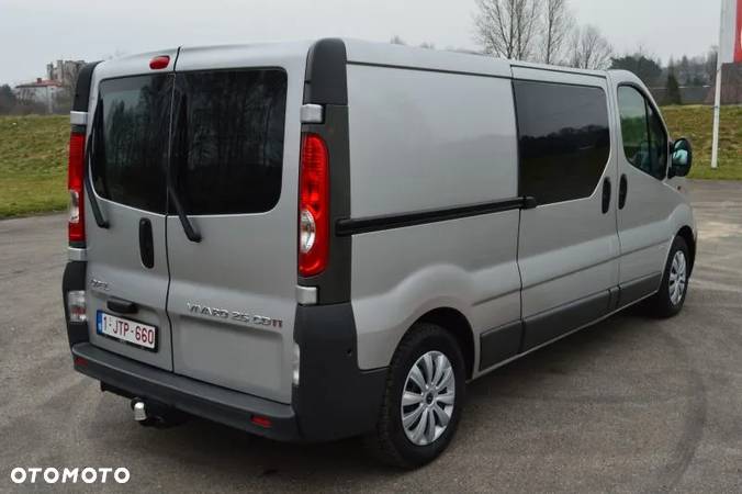 Opel VIVARO - 9