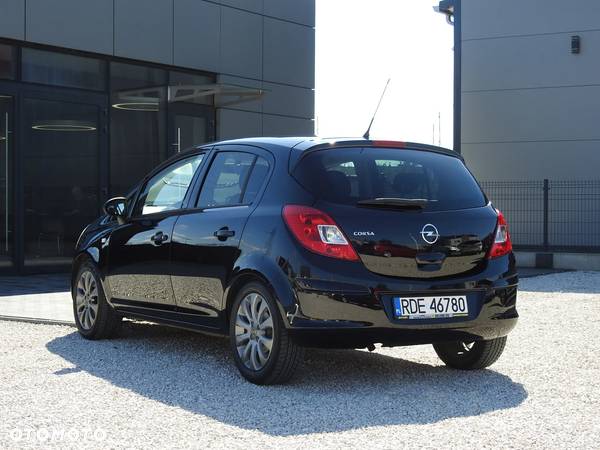 Opel Corsa 1.2 16V Edition - 5