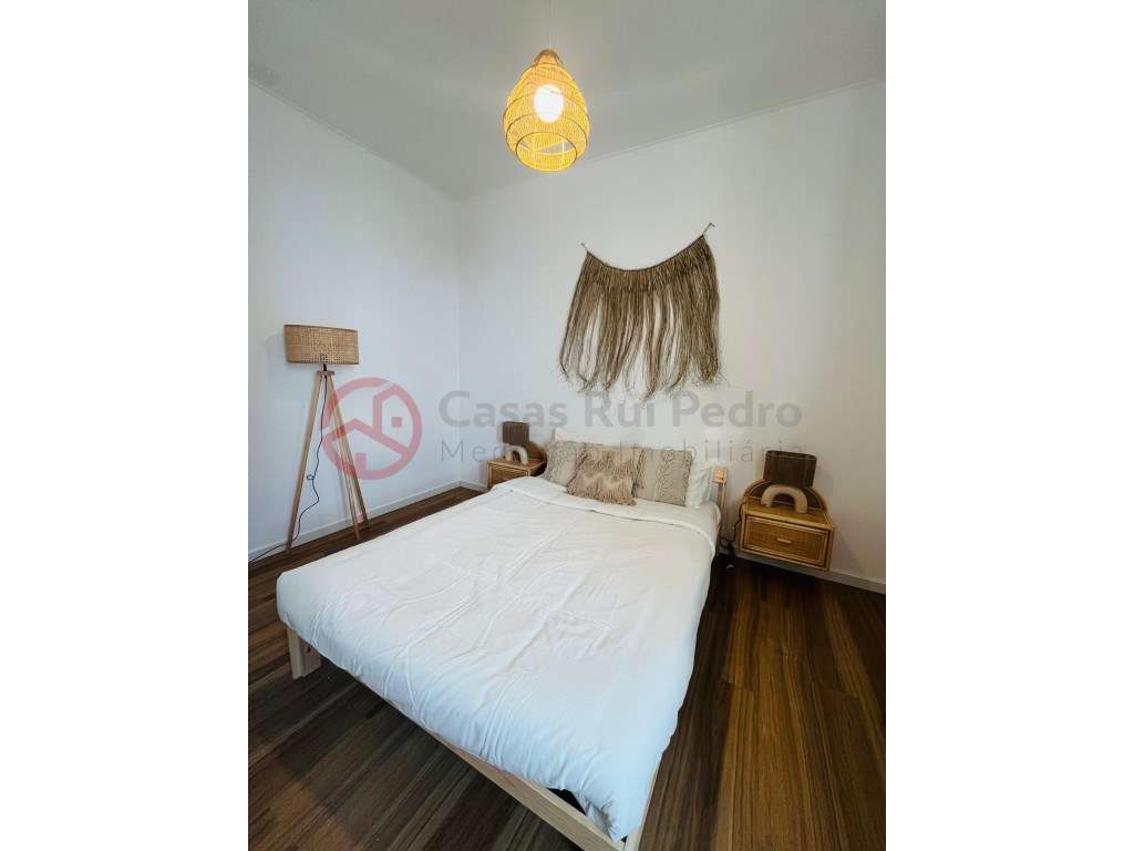 Moradia de 3 pisos com elevado potencial na Costa da Caparica apena...-15