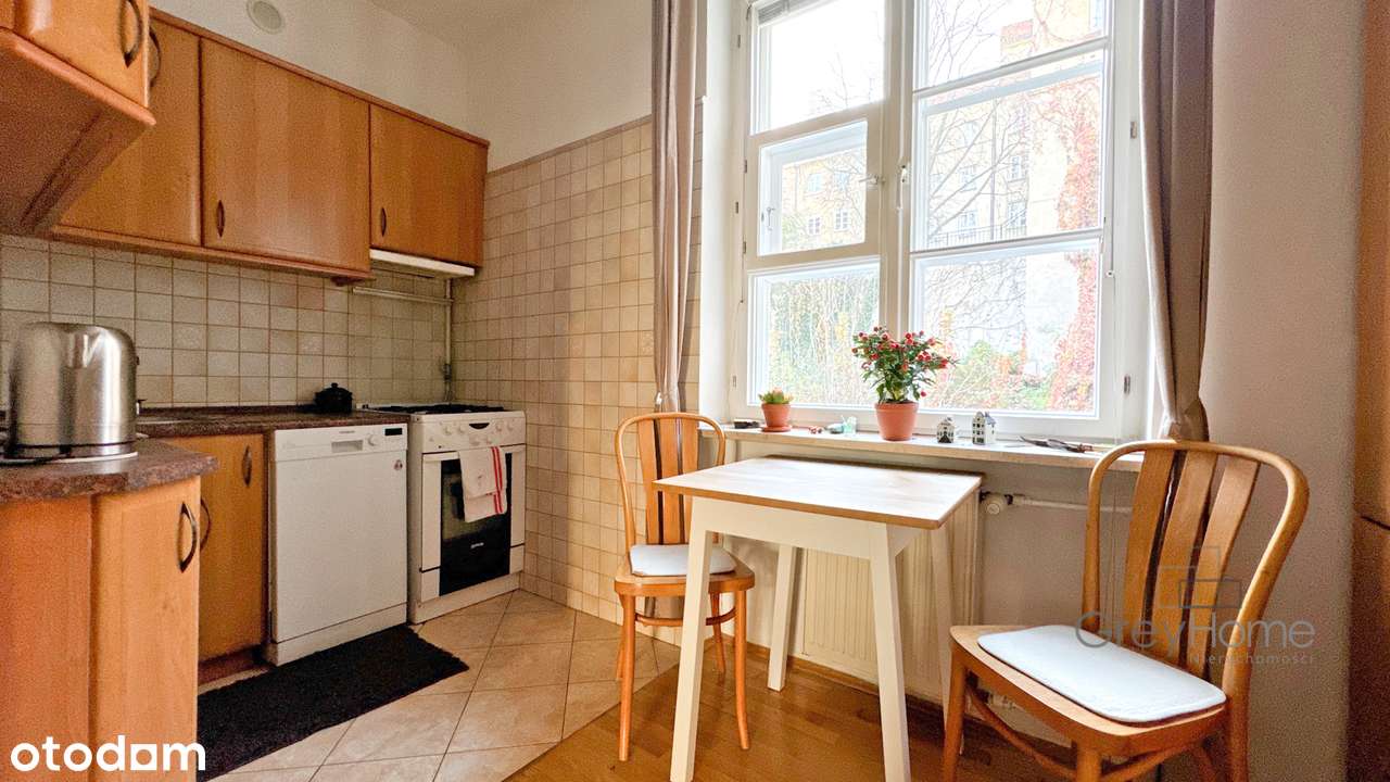 Dwupokojowe mieszkanie na Starym Mieście-6