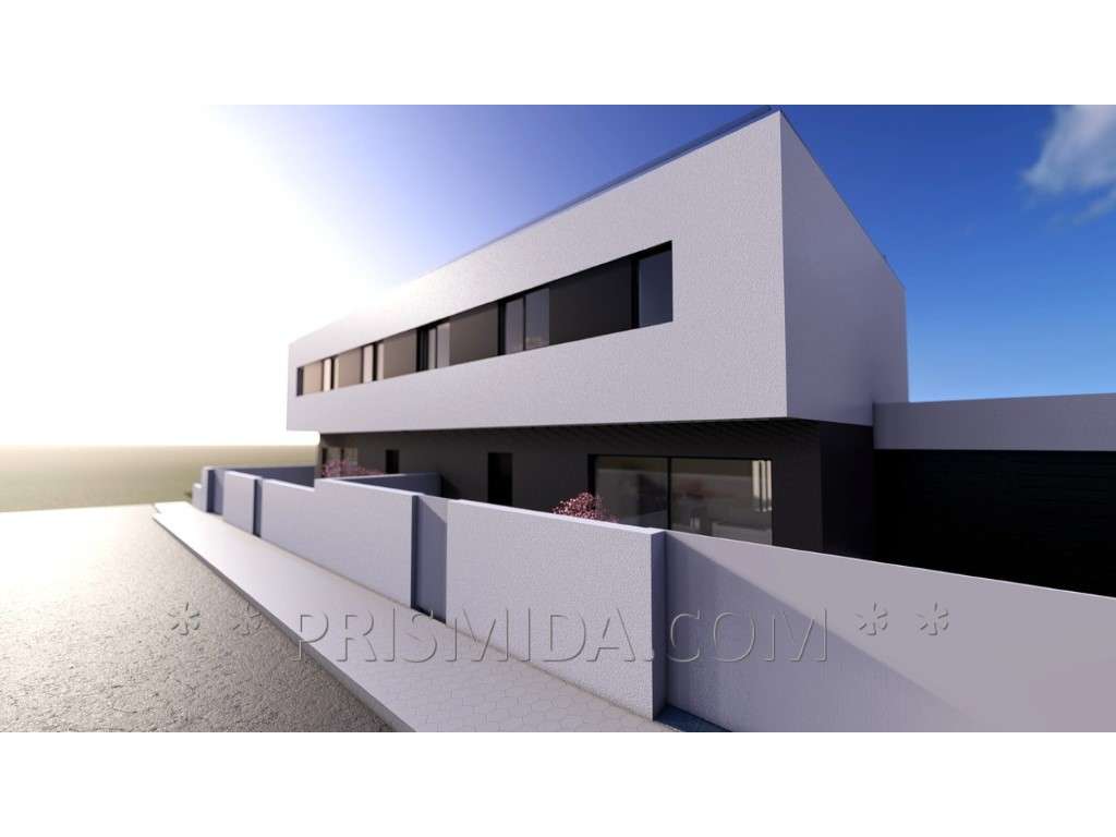 Moradia T3 RC+ANDAR de 3 frentes-2