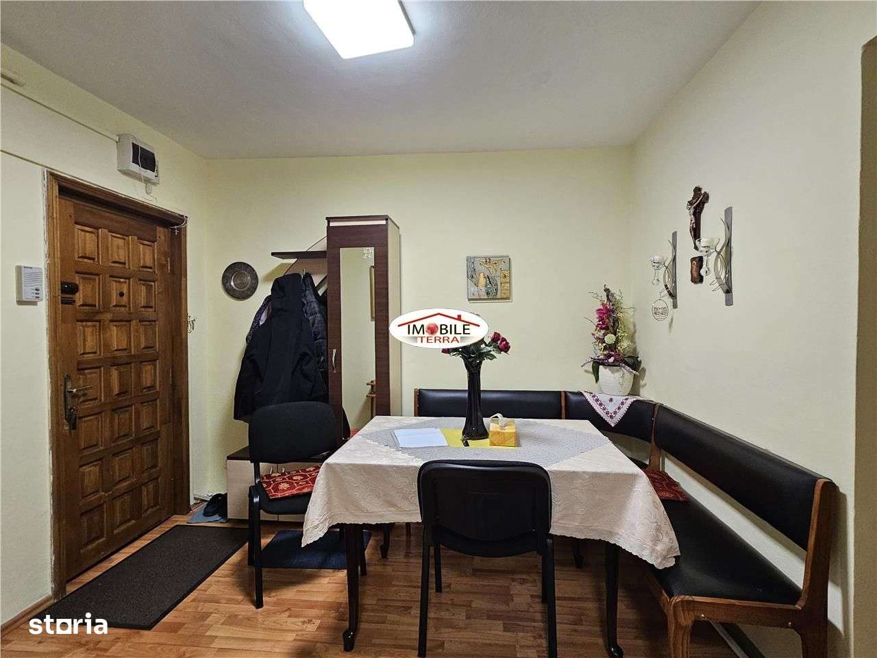 Apartament 3 camere decomandat cu pivnita de vanzare in Vasile Aaron-3