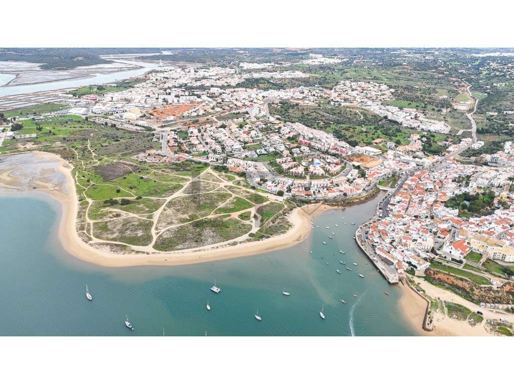 Moradia T5 com Piscina e Vista Rio para Venda em Ferragudo, Algarve - Grande imagem: 3/60