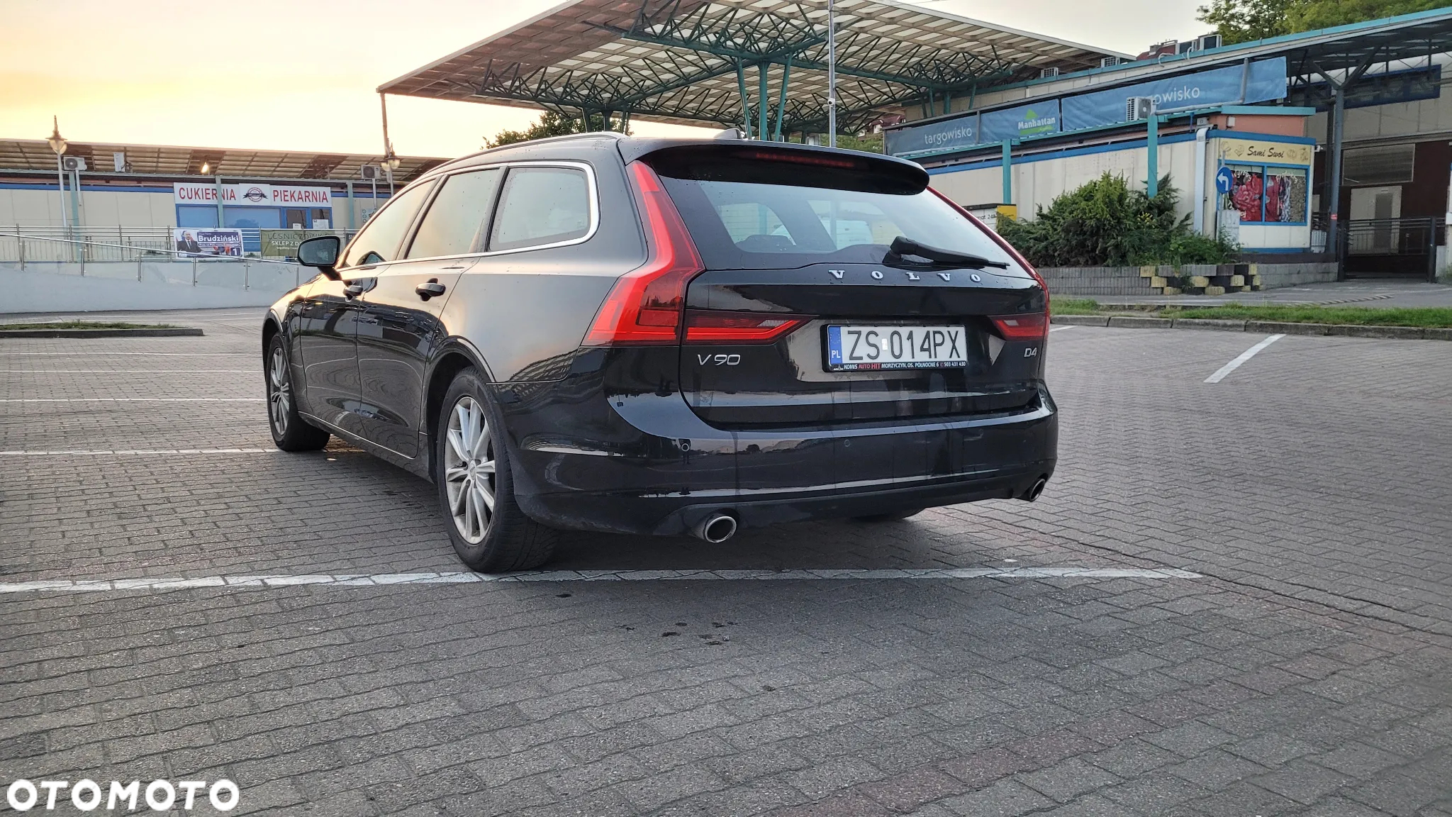 Volvo V90 D4 Geartronic Momentum Pro - 2