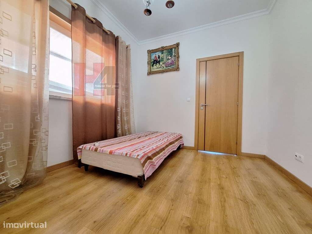 MORADIA T4 NO CENTRO DE ELVAS COM MAIS DE 500M² DE ÁREA-13