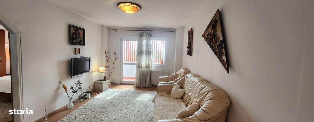 Apartament 2 camere, Craiter, etaj 1, decomandat, mobilat,utilat! - Imagine principală: 3/10