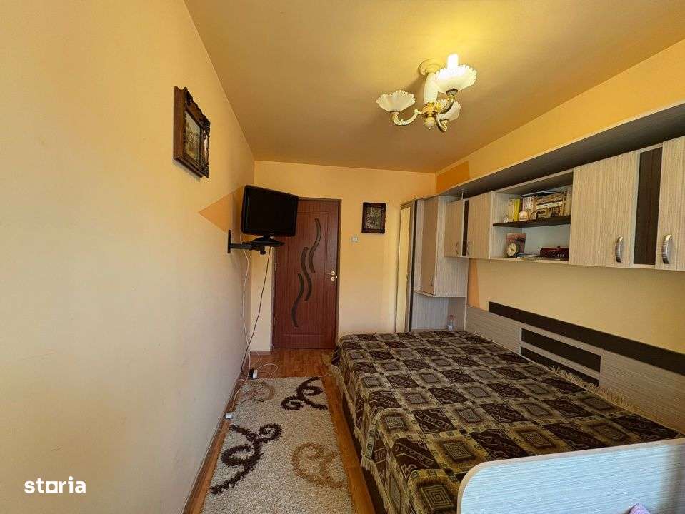Vanzare apartament 3 camere, in Targu Jiu, Aleea Plopilor - Imagine principală: 5/10