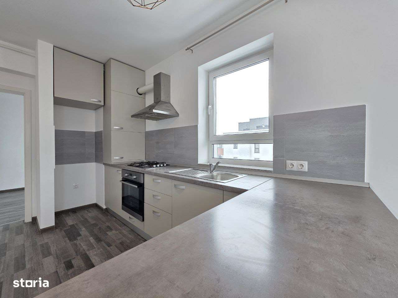 Apartament 2 camere + birou, parcare si boxa de vanzare Avantgarden 3-5