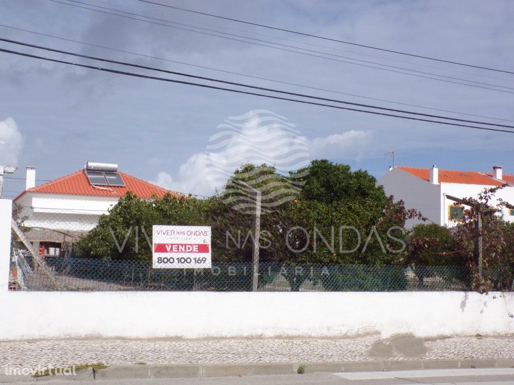 Lote de Terreno para Construção Urbana, na Quinta do Conde.