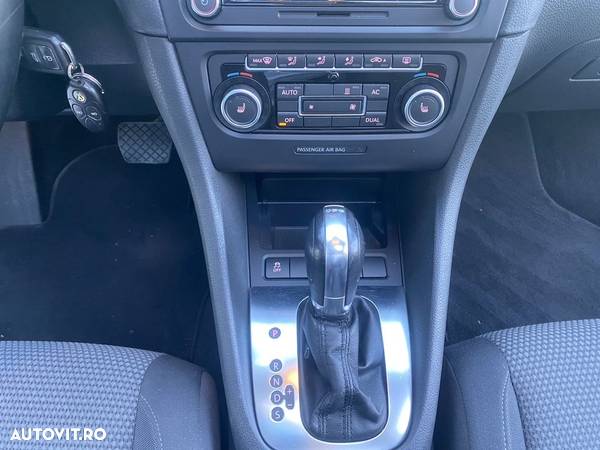 Volkswagen Golf 1.6 TDI DPF DSG Comfortline - 9