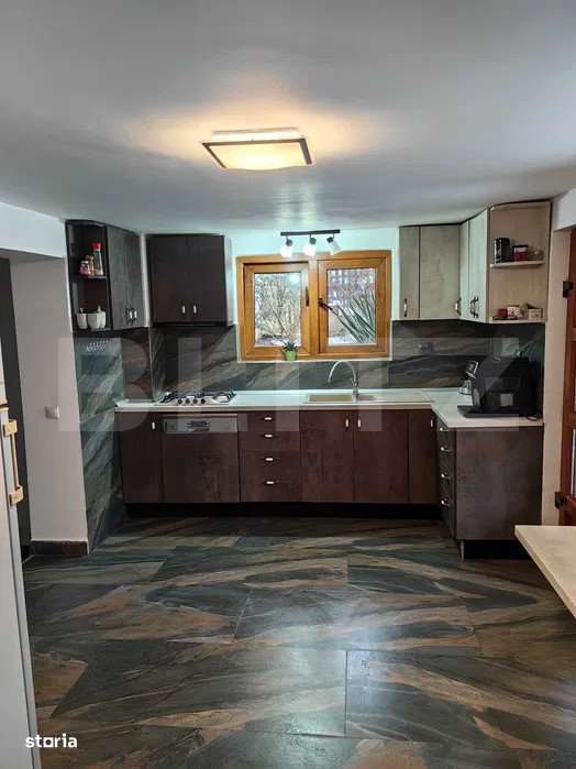 Casa, zona Codrisor - Imagine principală: 3/6