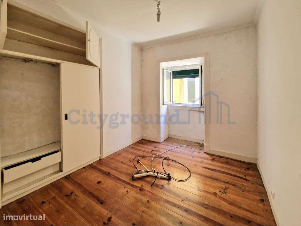 Apartamento T1 no Príncipe Real para reabilitar a seu gosto-8
