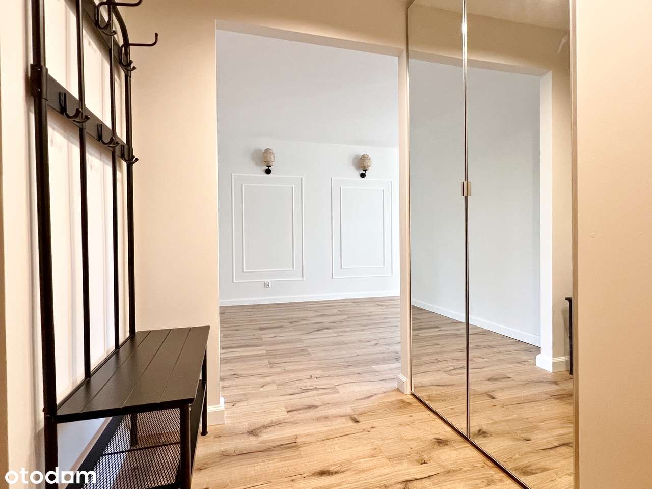 Parking, światło, zieleń – mieszkanie po generalnym remoncie-7