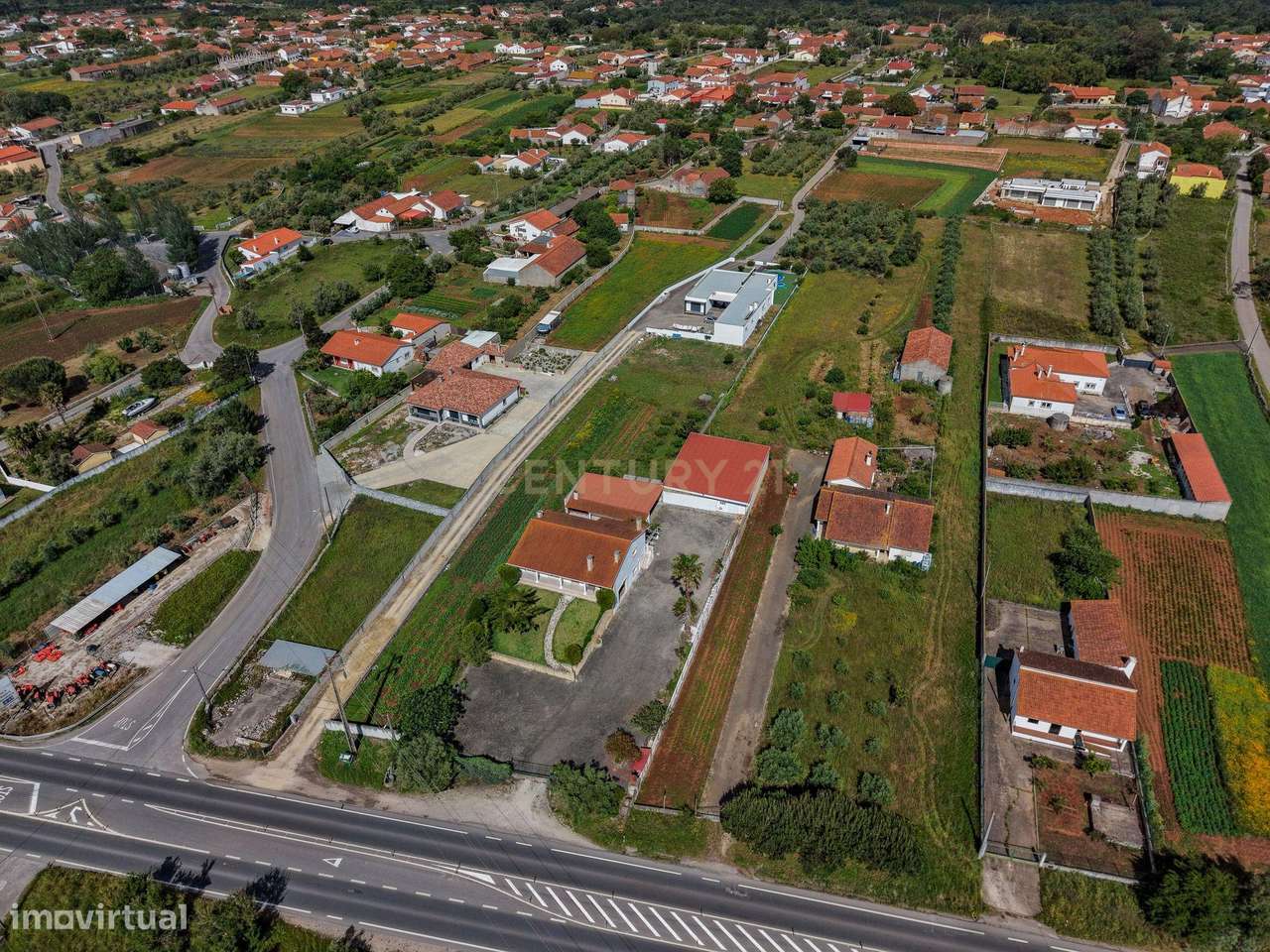 Casa Renovada em Aljubarrota, Alcobaça - 4 Quartos e Jardim-28