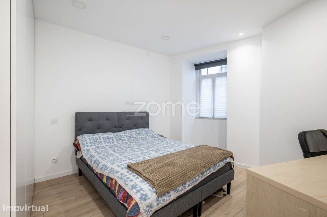 Prédio com grandes áreas no Centro de Leiria-16