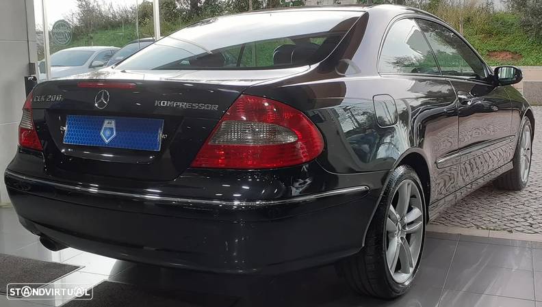 Mercedes-Benz CLK 200 K Avantgarde Aut. - 4