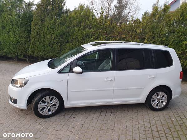 Volkswagen Touran 1.6 TDI DPF BlueMot Comfortline - 2