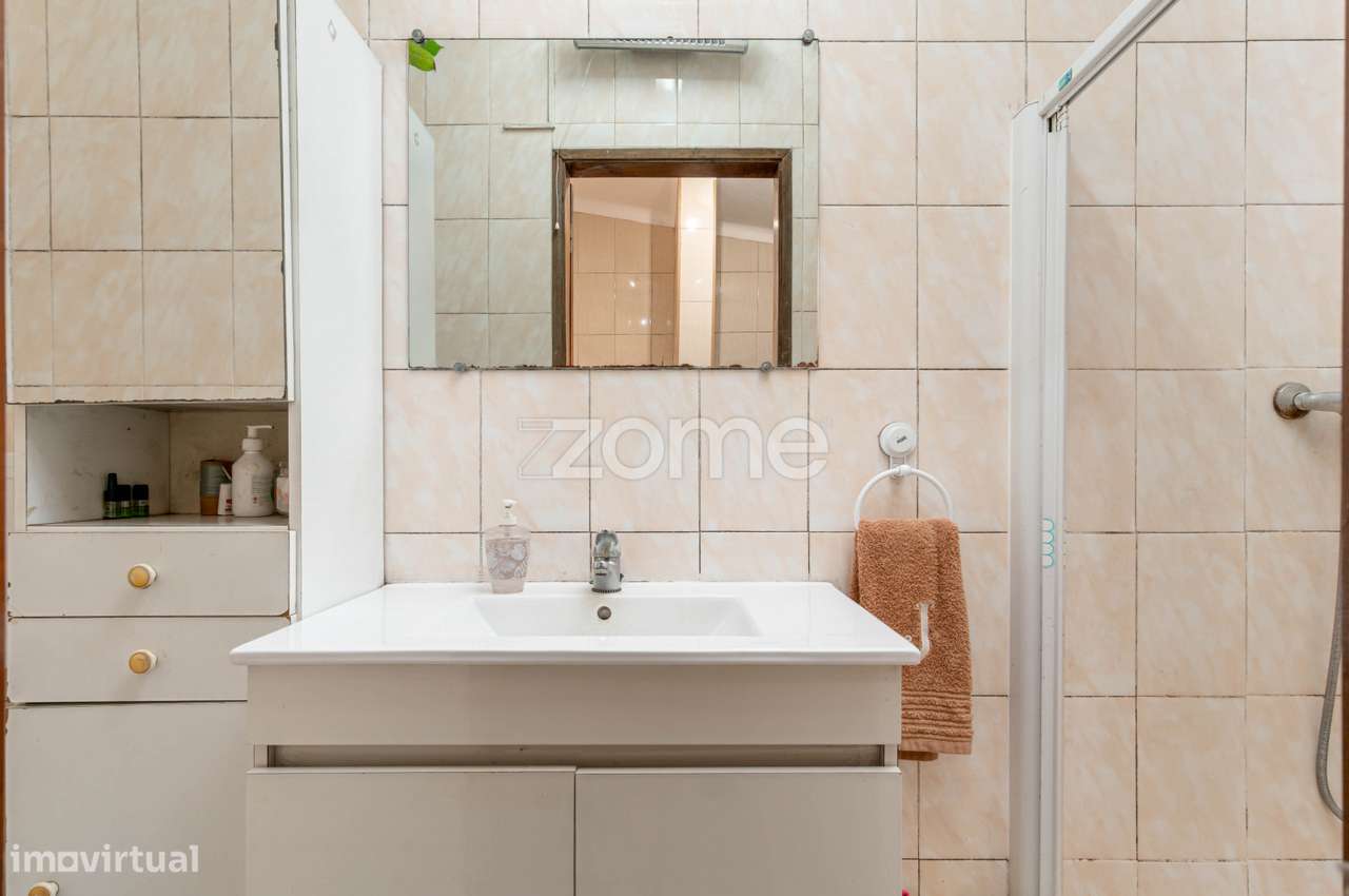 Moradia T1 + 1 Azambuja com Espaço Comercial-20