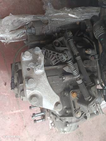 Motor dezechipat Volkswagen Passat 2.0 Motorina Cod motor BKP - 2