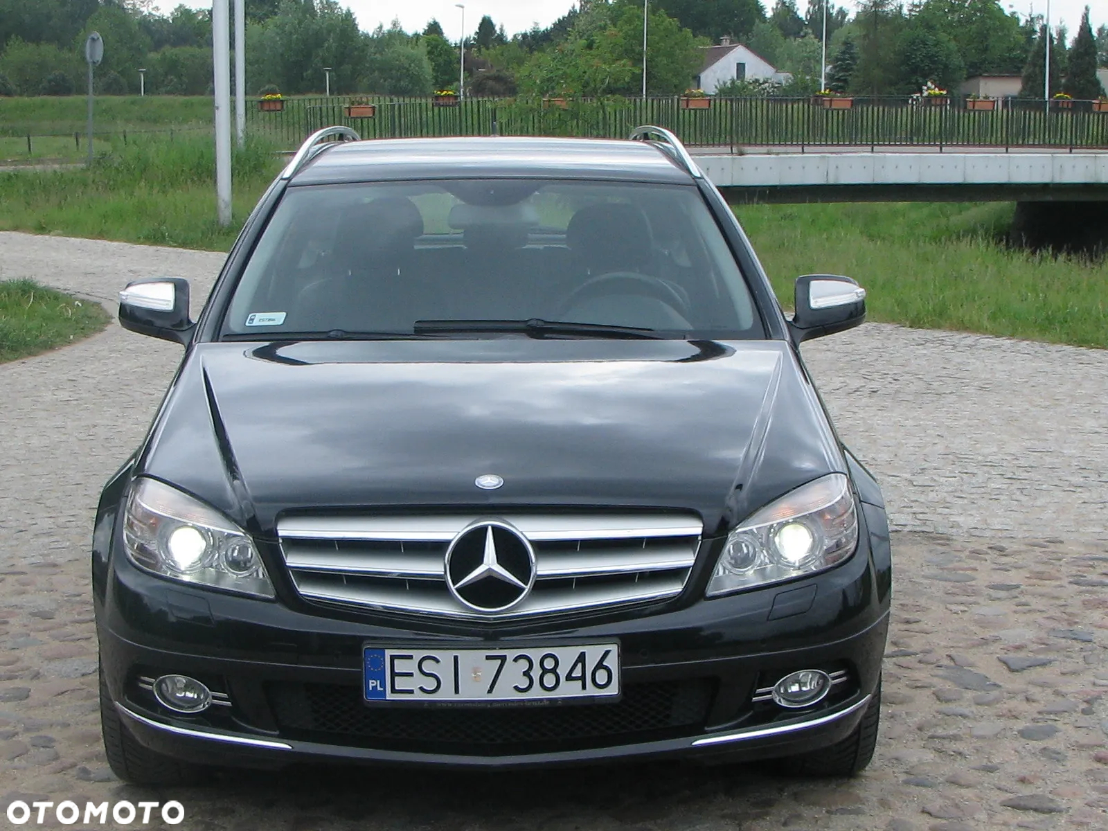 Mercedes-Benz Klasa C 180 T CGI Automatik BlueEFFICIENCY Avantgarde - 2