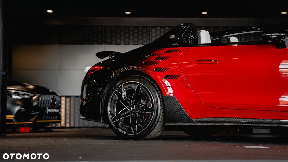 AMG PureSpeed, 1 z 250 szt., 4.0 V8 Biturbo, 585 KM, 800NM