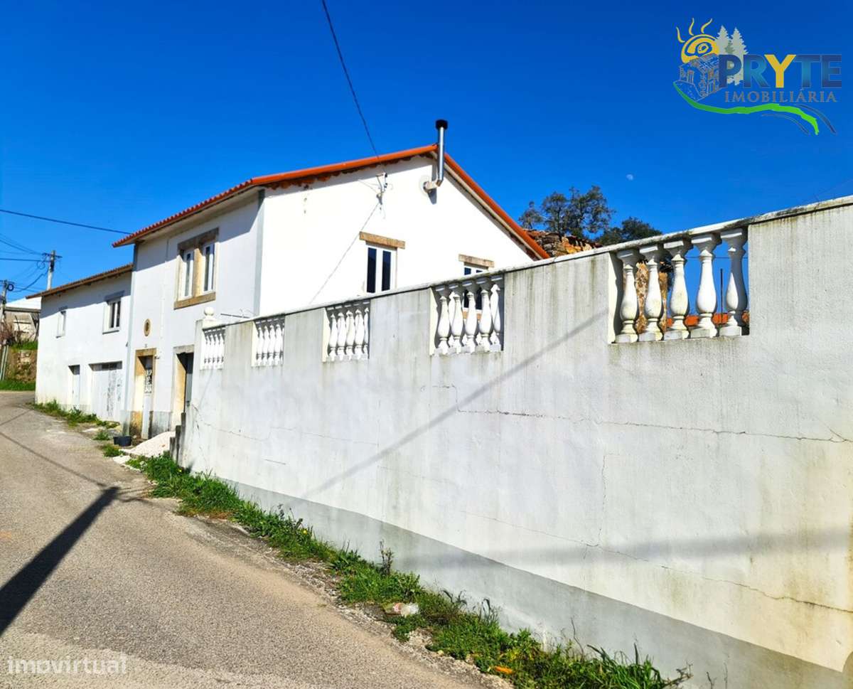 Moradia T4 numa localidade tranquila a poucos minutos da Vila da Sertã - Grande imagem: 3/60