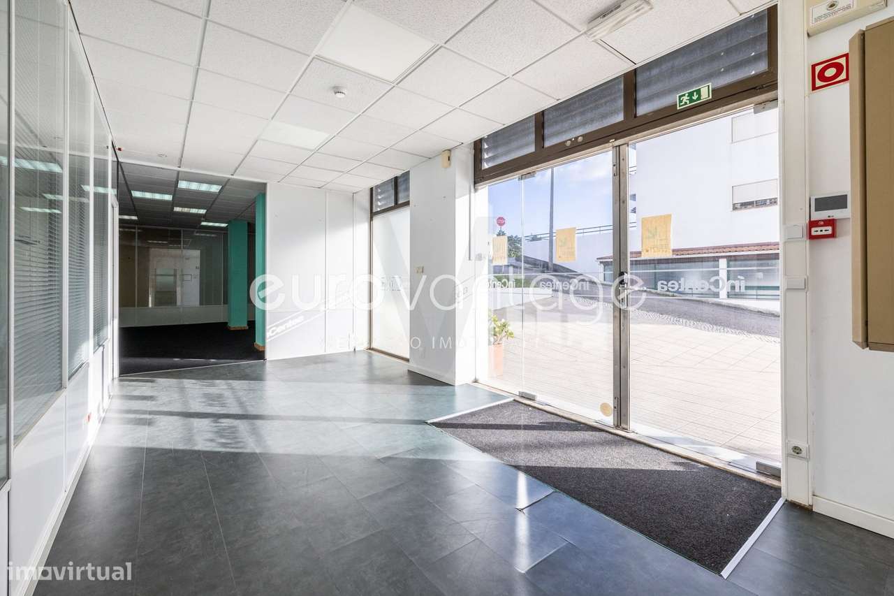 Espaço Comercial / Armazém com 700 m² a 5 minutos de Leiria-7