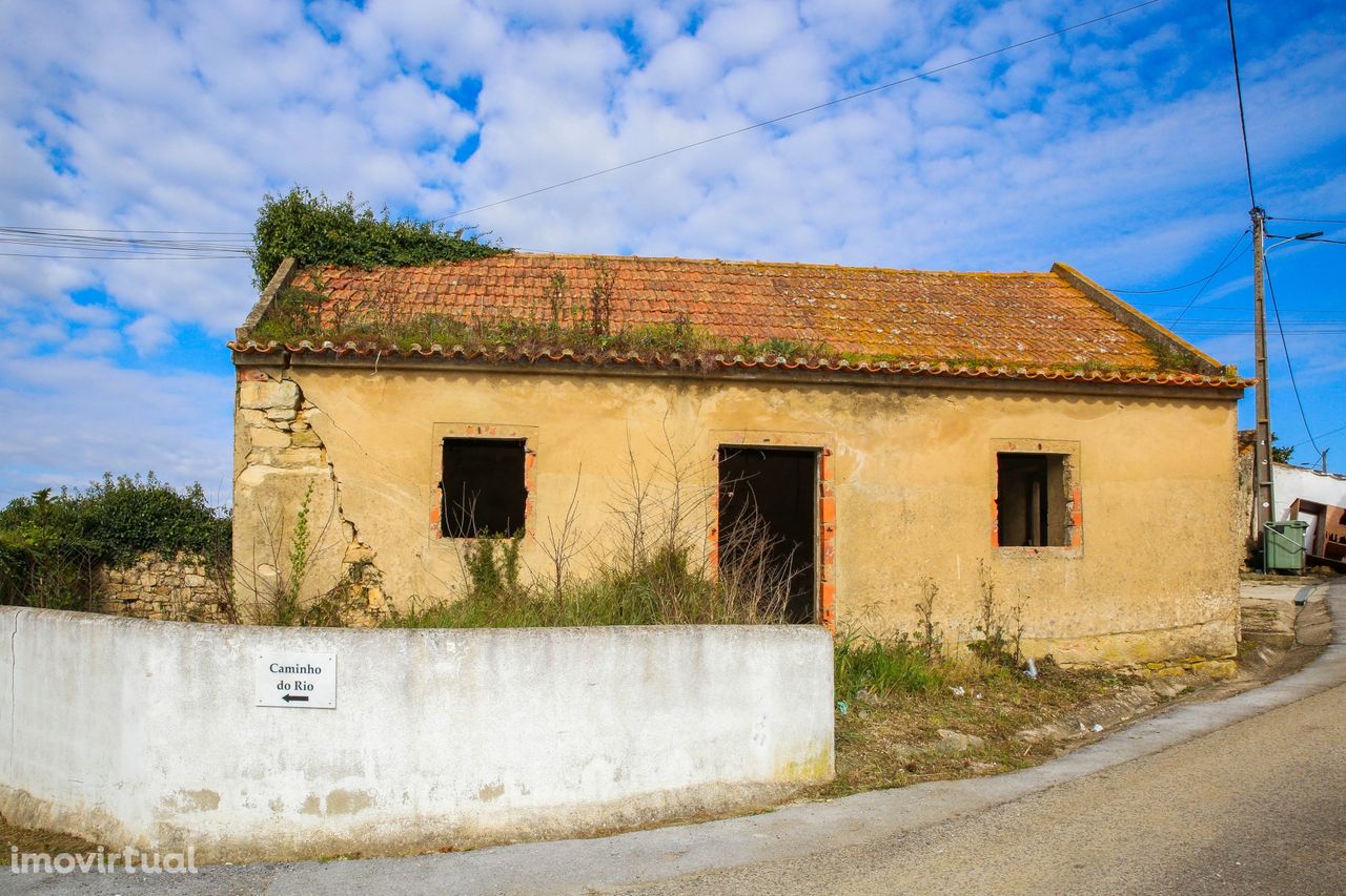 Moradia T1 Gavinheira - Alenquer, para remodelar