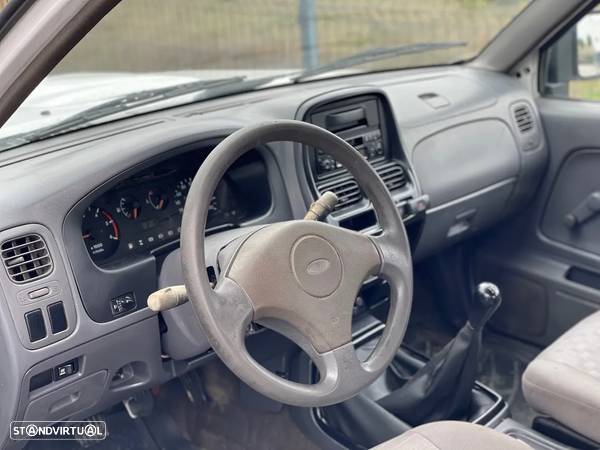 Nissan Pick-Up 2.5 Di - 8