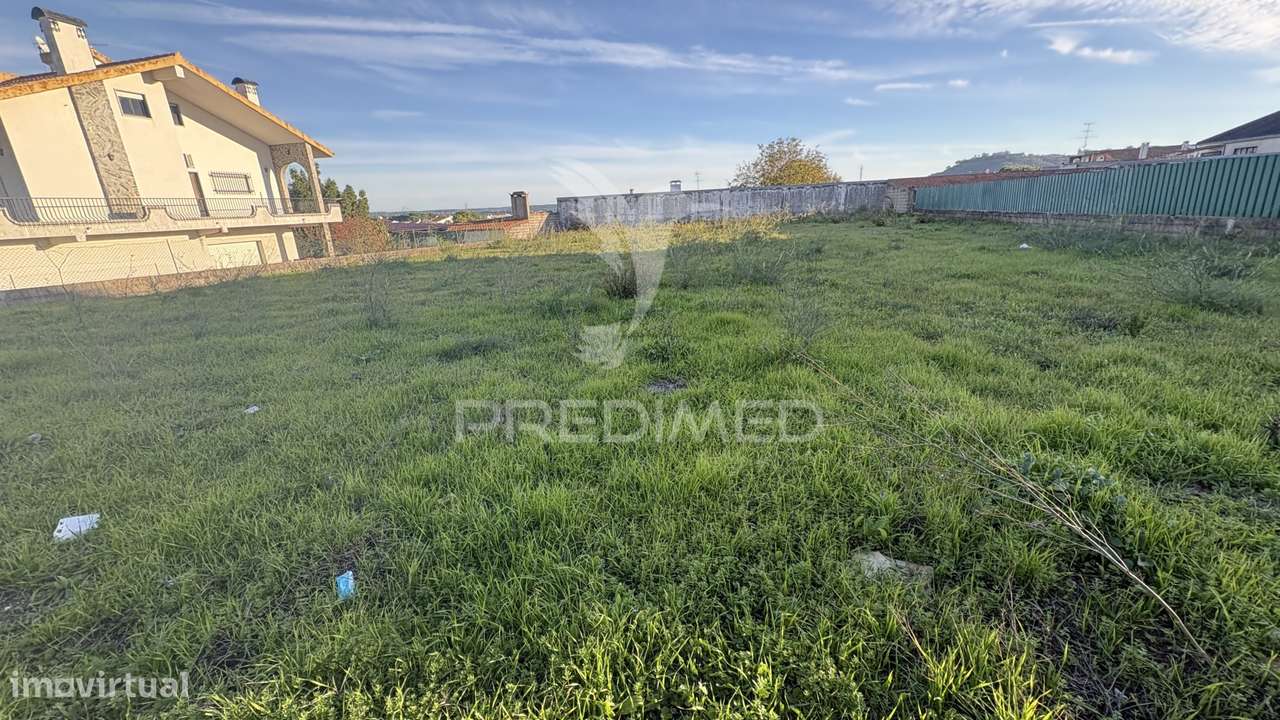 Terreno para construção à venda no Tapadão - Grande imagem: 5/6