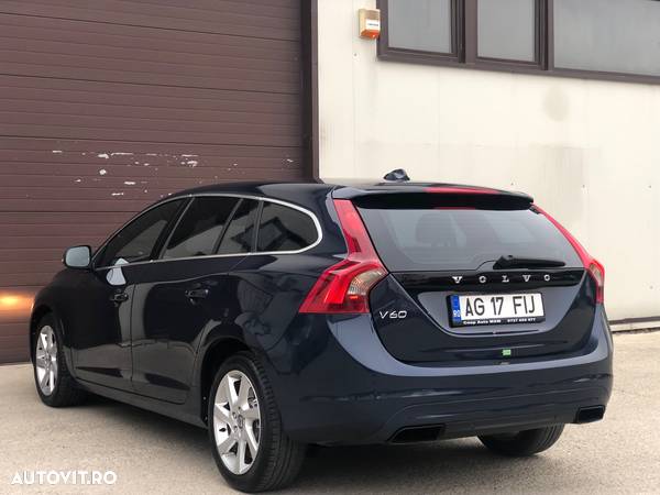 Volvo V60 D4 Geartronic Kinetic - 23