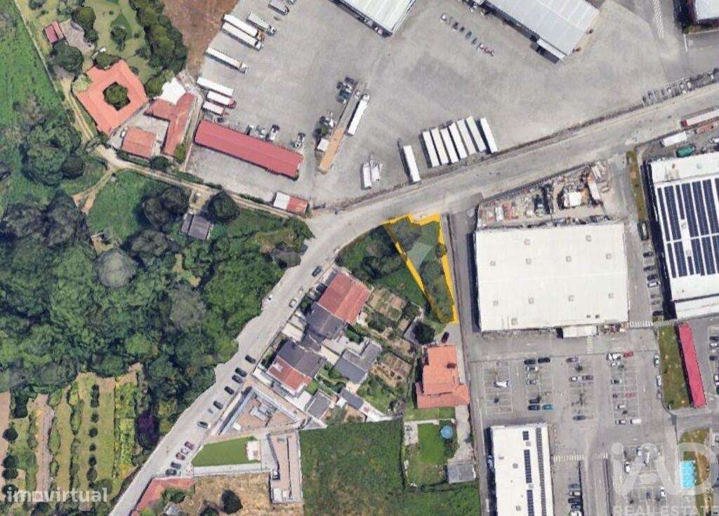 Terreno em Pedroso e Seixezelo de 345,00 m2 - Grande imagem: 5/12