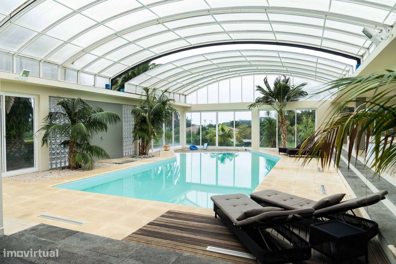 Luxuosa Moradia com 4 quartos localizada em Rosto do Cão - São Roque-32