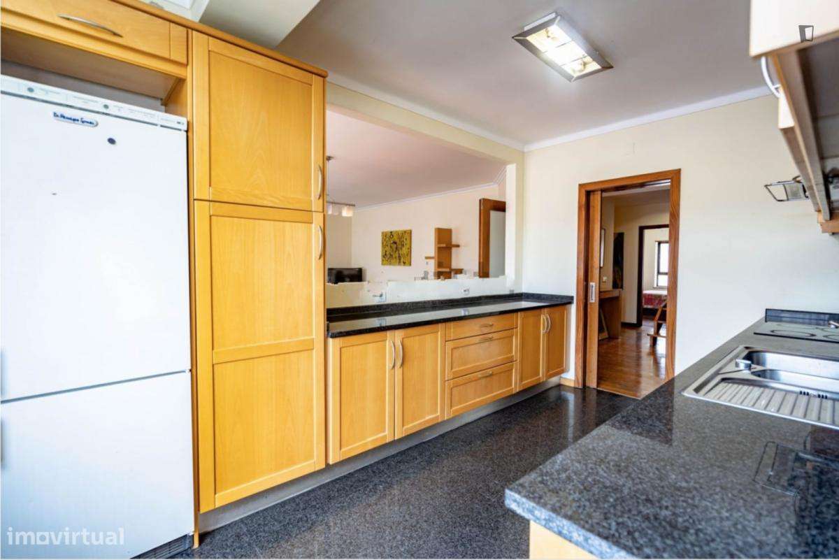 Quarto - localizado em  Coimbra - Grande imagem: 2/13