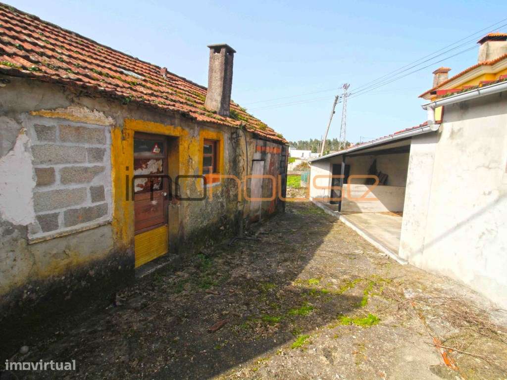 Casa térrea para restaurar em São João de Ver - Grande imagem: 4/16